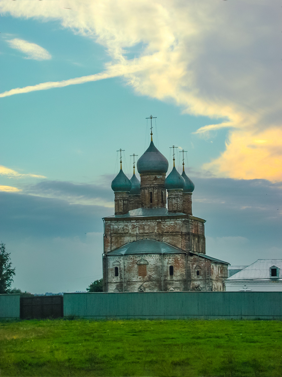 Церковь на окраине Ростова